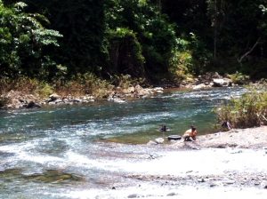 Wisata sungai di Bendungan Beurayeun|Abigail Allegra